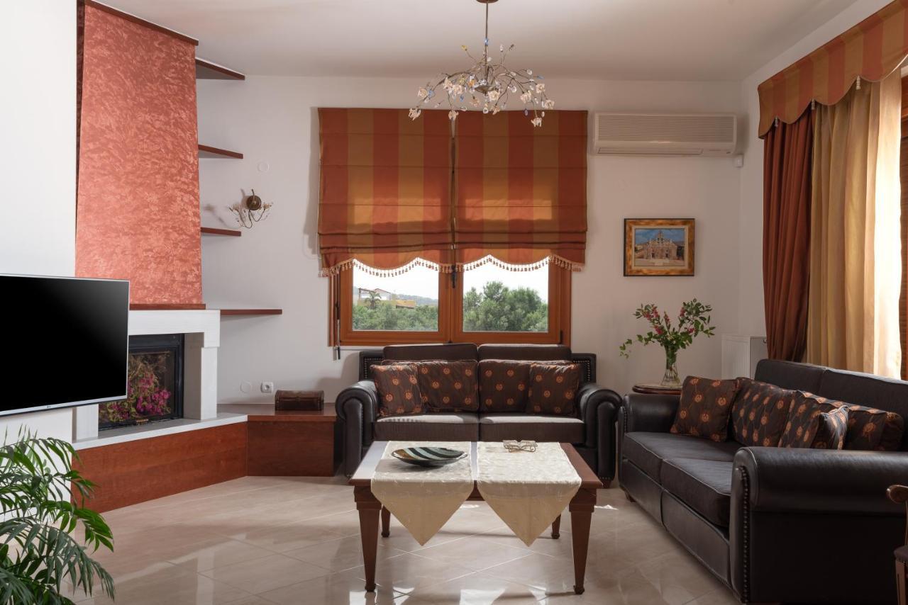 Tsourlakis Residence, An Oasis Of Tranquility, By Thinkvilla Pigí Екстериор снимка